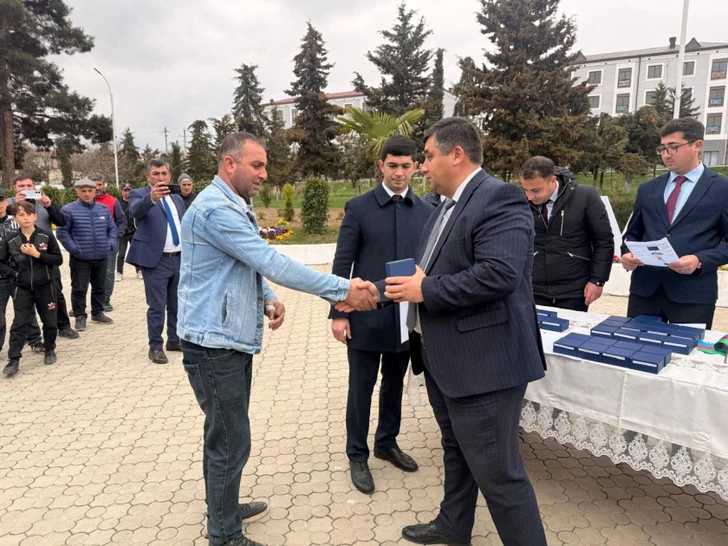 Media.az - Новости Азербайджана - В Ходжавенд и село Ханабад прибыли очередные группы бывших вынужденных переселенцев