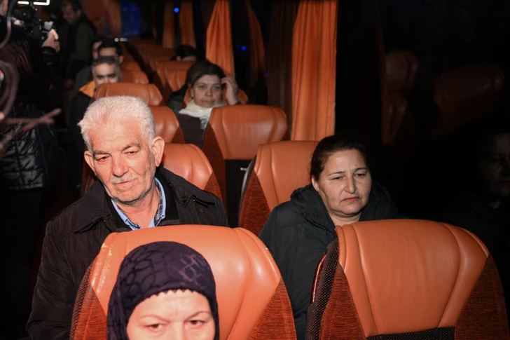 Media.az - Новости Азербайджана - Группа переселенцев отправляется в село Мамедбейли (Зангилан)