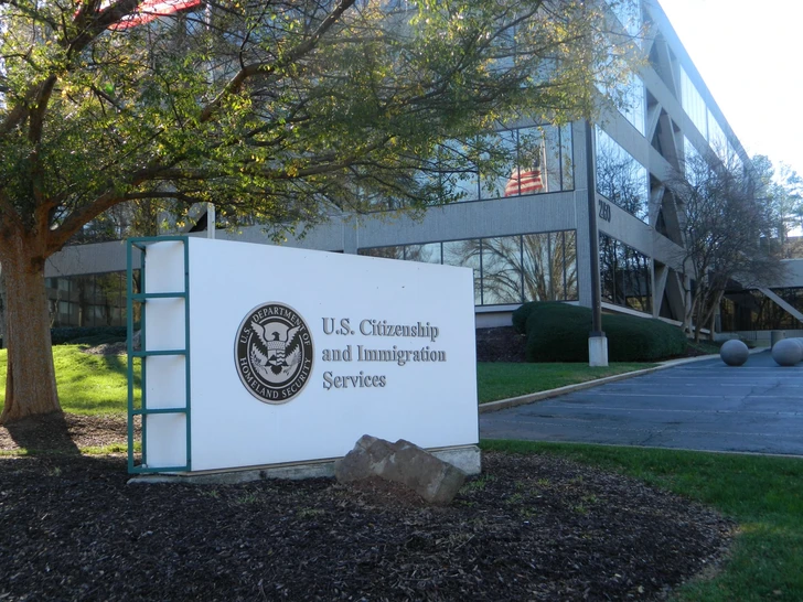 Утечка данных сотрудников иммиграционной службы США поставила под угрозу тайные операции