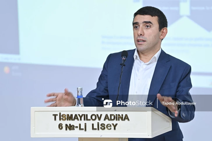 Эльнур Алиев оценил результаты участия азербайджанских школьников в международном оценивании