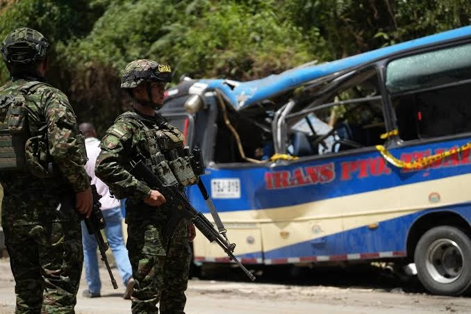 Захват автобусов в Колумбии: 39 заложников освобождены, пятеро солдат ранены