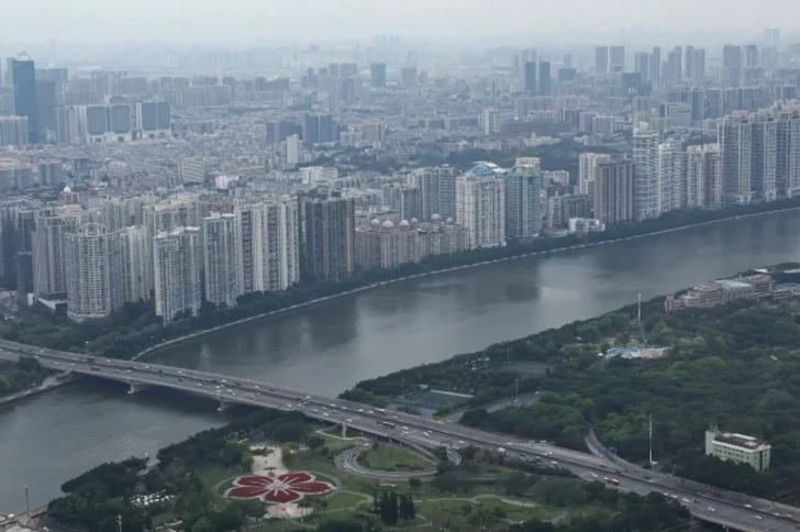 В Китае обрушилась автомагистраль: много погибших и пострадавших