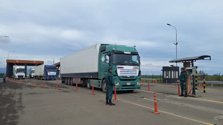 Media.az - Новости Азербайджана - Грузовики с гуманитарной помощью России для Ирана пересекли КПП «Южная Астара»