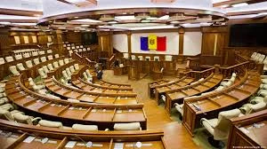 Парламент Молдовы может полностью отказаться от перевода законопроектов на русский язык