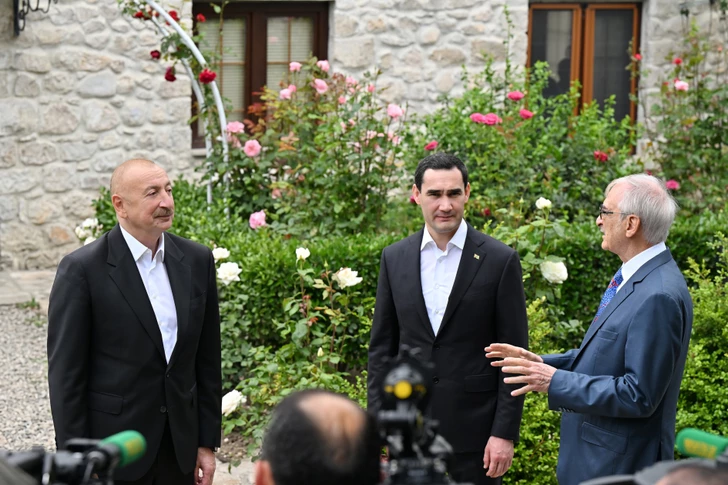 Media.az - Новости Азербайджана - Президенты Азербайджана и Туркменистана побывали в доме-музее Бюльбюля в Шуше