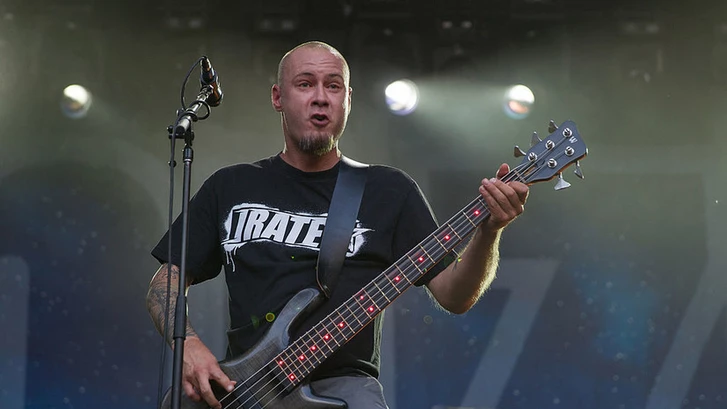 Умер бас-гитарист Limp Bizkit Сэм Риверс