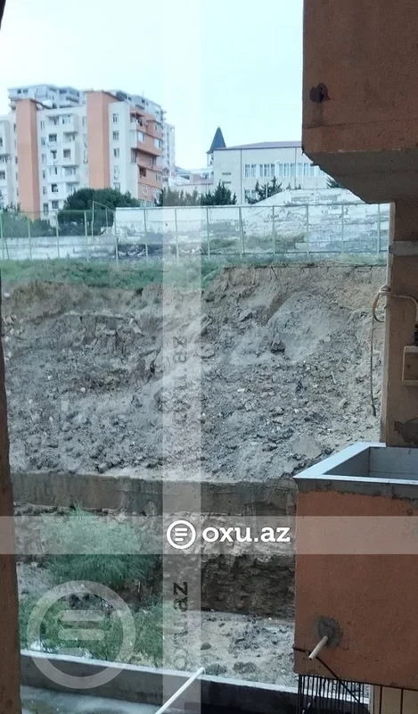 Media.az - Новости Азербайджана - Оползень в Хатаинском районе Баку расширяется: жители полгода ждут обещанную подпорную стену