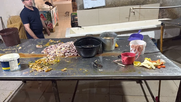 Антисанитария и тонны мяса без документов: AПБA ликвидировала незаконный птицебойный цех в Масазыре