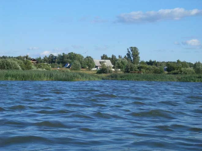 В Геранбойском районе в озере обнаружено тело женщины