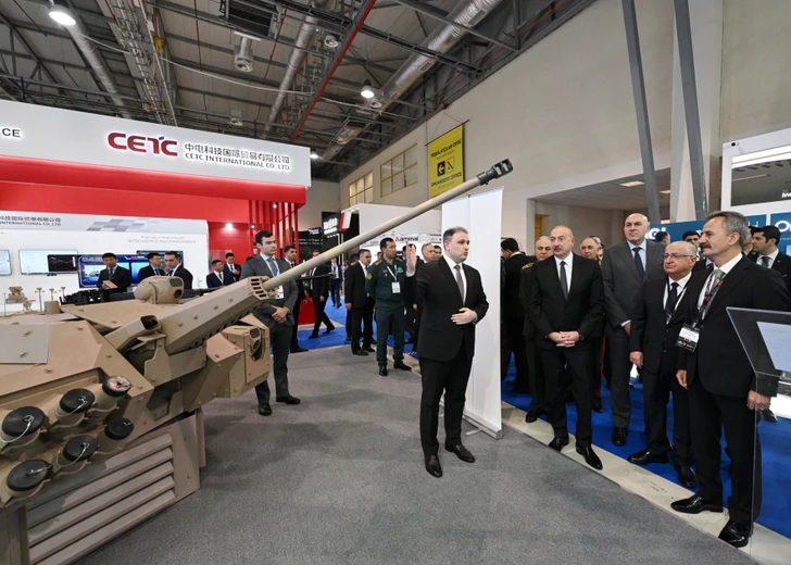 Media.az - Новости Азербайджана - Президент Ильхам Алиев ознакомился с V выставкой ADEX-2024 и выставкой Securex Caspian