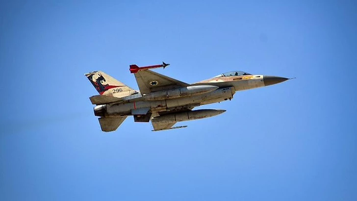 Израильская авиация нанесла удар по пункту гражданской обороны на юге Ливана, есть раненые