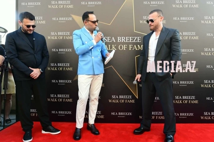 Media.az - Новости Азербайджана - Керем Бюрсин получил именную звезду на Sea Breeze Walk of Fame