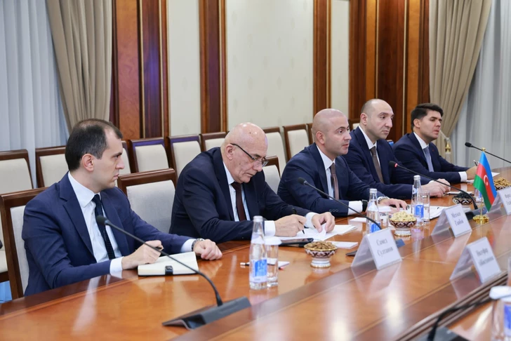 Media.az - Новости Азербайджана - Делегация аппарата Милли Меджлиса Азербайджана находится с визитом в Узбекистане
