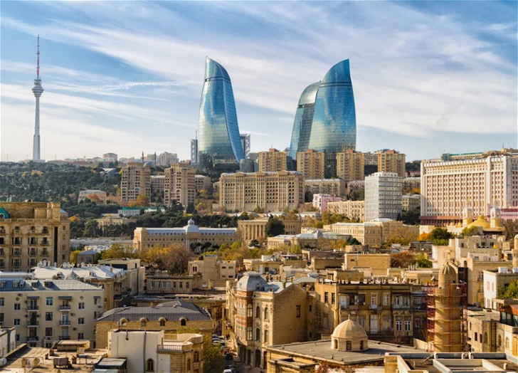 Трансформация СМИ: в Баку открылась знаковая конференция к юбилею национальной прессы