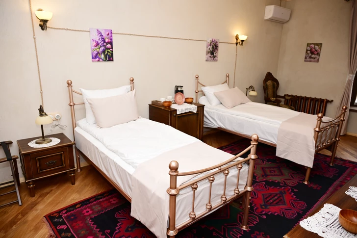 Media.az - Новости Азербайджана - Президент Ильхам Алиев ознакомился с новым корпусом отеля Yasəmən в Шуше