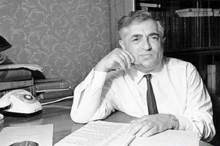 Исполняется 112 лет со дня рождения народного писателя Азербайджана Ильяса Эфендиева