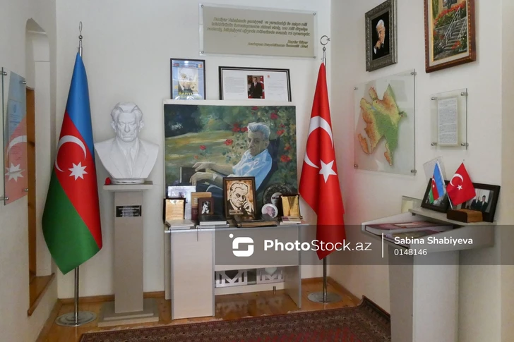Дом-музей Бахтияра Вахабзаде знакомит с жизнью и творчеством народного поэта