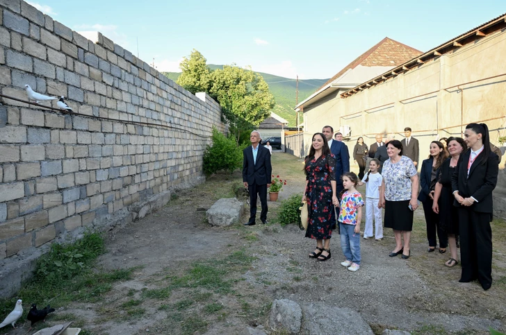Media.az - Новости Азербайджана - Лейла Алиева приняла участие в мемориальном вечере «Один из них: Эмиль» в Шеки
