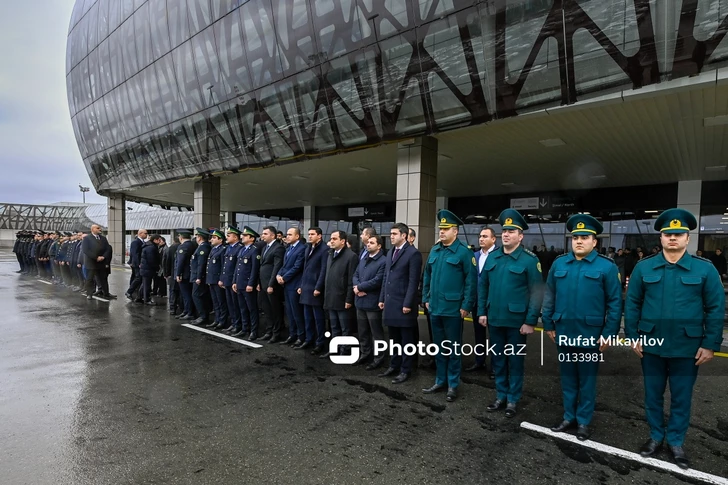 Media.az - Новости Азербайджана - Погибших рейса J2-8243 вспоминает Аэропорт Гейдар Алиев