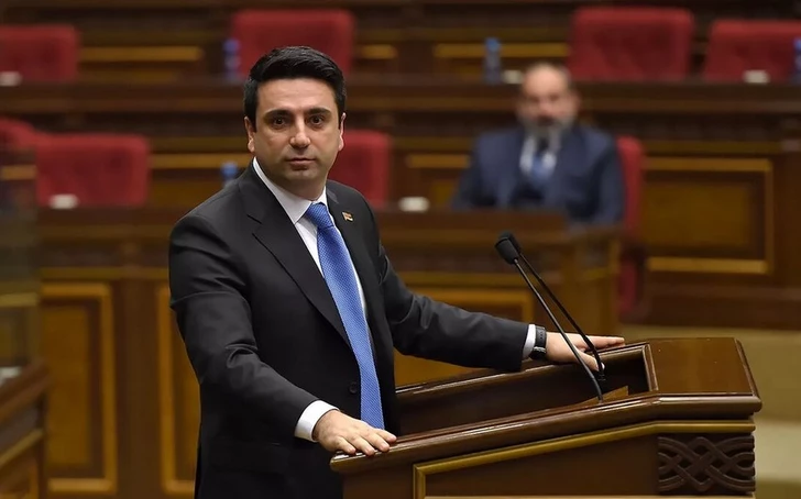 Спикер парламента Армении назвал второго и третьего президентов страны «политическими трупами»