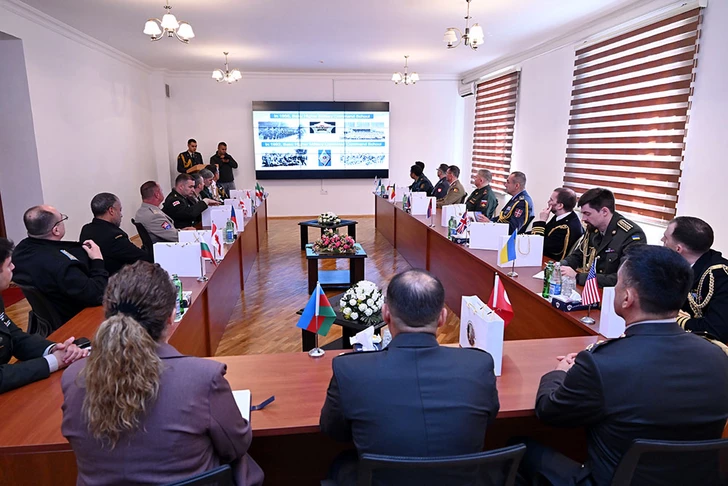 Media.az - Новости Азербайджана - Военные атташе иностранных государств посетили Военный институт имени Гейдара Алиева