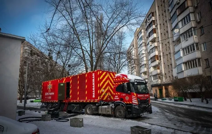 В Киеве без тепла остаются около 3 тысяч многоэтажек после российских ударов
