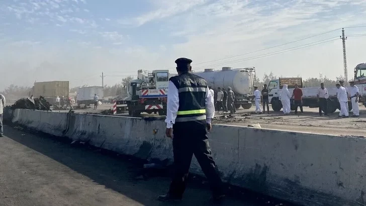 В Египте пассажирский автобус попал в аварию: десятки погибших и раненых