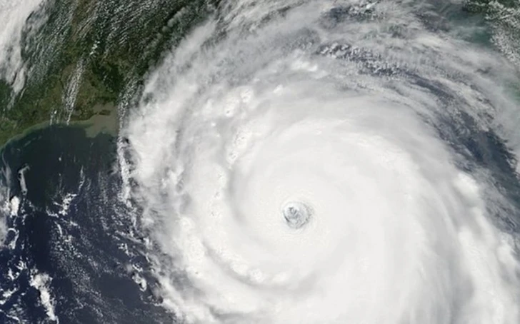 Ураган «Берил» в Атлантическом океане усилился до третьей категории