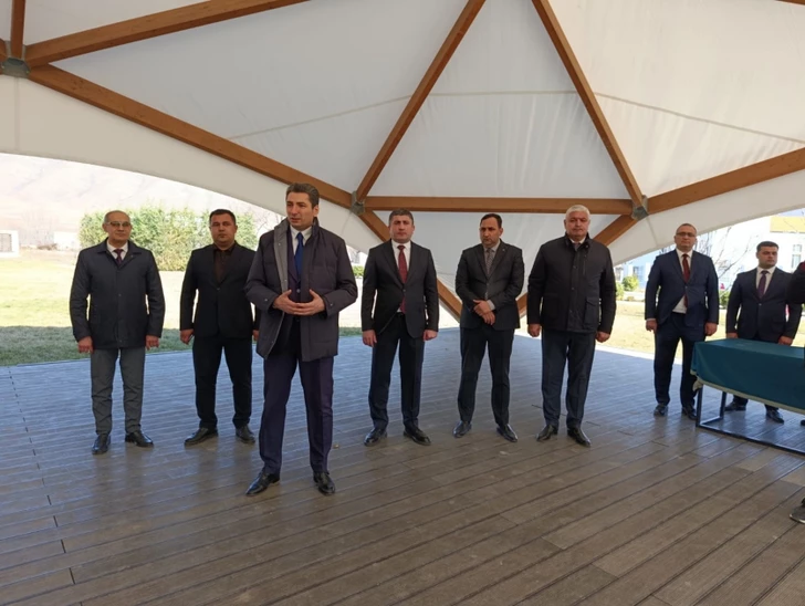 Media.az - Новости Азербайджана - В ходжалинское село Ханабад прибыла первая группа переселенцев, им вручены ключи от домов
