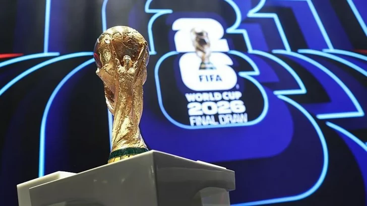Без воды на жаре: новый запрет ФИФА возмутил фанатов перед стартом чемпионата мира