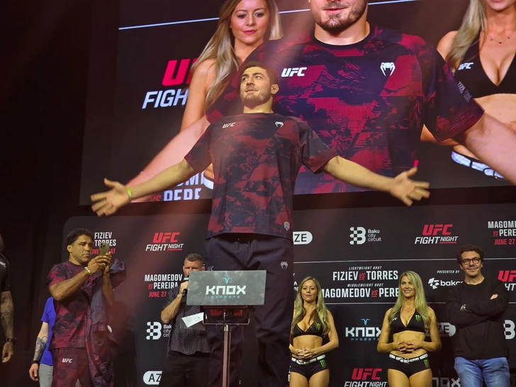 Media.az - Новости Азербайджана - Перед UFC Fight Night в Баку состоялись торжественная церемония взвешивания и битва взглядов