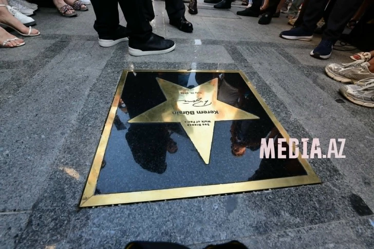 Media.az - Новости Азербайджана - Керем Бюрсин получил именную звезду на Sea Breeze Walk of Fame