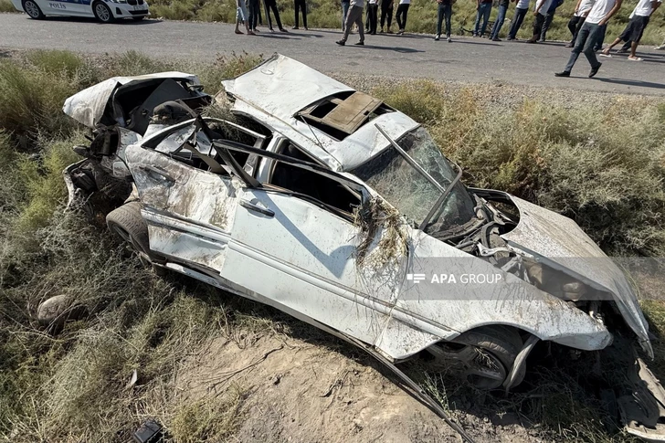 Media.az - Новости Азербайджана - В Зардабском районе автомобиль врезался в столб: есть погибший и пострадавшие