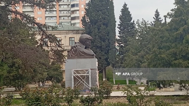 Media.az - Новости Азербайджана - В Баку завершена реставрация бюста Джафара Джаббарлы у киностудии «Азербайджанфильм»