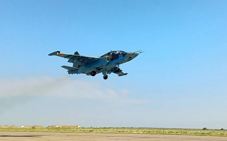 Авиационные подразделения ВВС Азербайджана выполнили учебно-тренировочные полеты