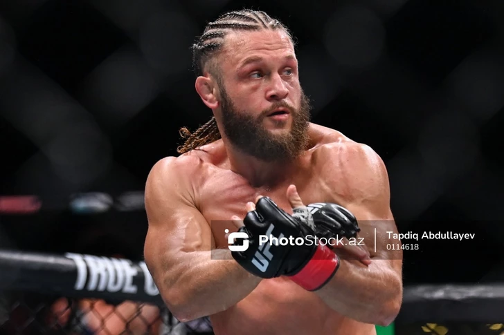 UFC анонсировал бой Рафаэля Физиева и Чарльза Оливейры