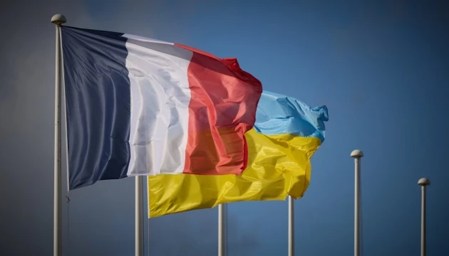 Франция выделит Украине 2 млрд евро военной помощи