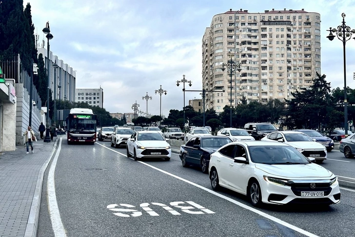 В Баку создана специальная полоса для автобусов, прибывающих из Сумгайыта, Хырдалана и Масазыра