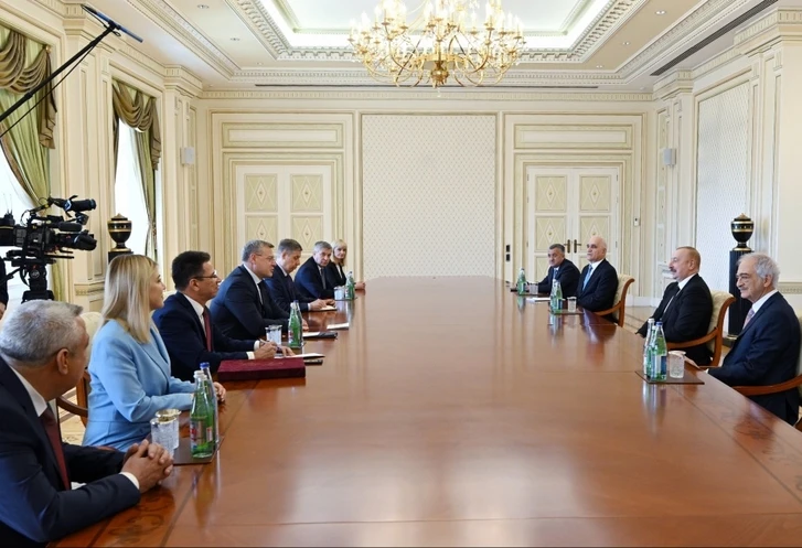 Президент Ильхам Алиев принял губернатора Астраханской области РФ