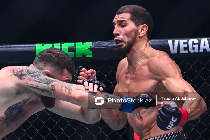 Media.az - Новости Азербайджана - В Баку прошел турнир UFC Fight Night: Рафаэль Физиев одержал победу в главном бою основного карда
