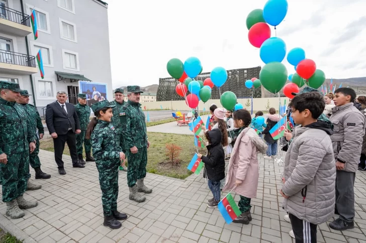 Media.az - Новости Азербайджана - Военнослужащие ГПС в «Губадлы» получили ключи от новых квартир