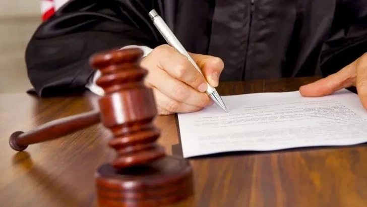 Суд вынес приговор псевдоэксперту по образованию, обвиняемому в крупном мошенничестве
