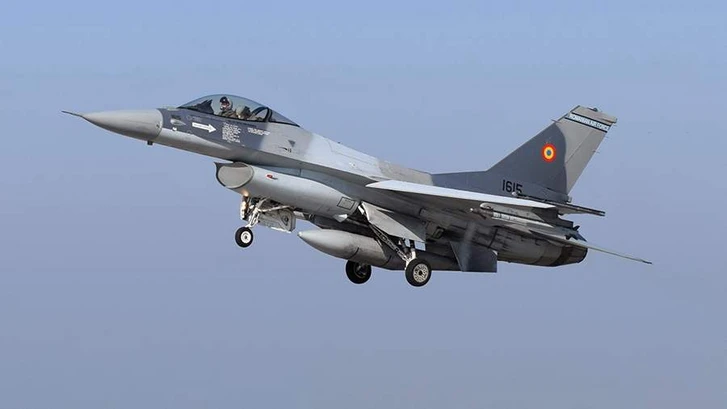 Румынские истребители F-16 подняты по тревоге из-за дронов у границы с Украиной