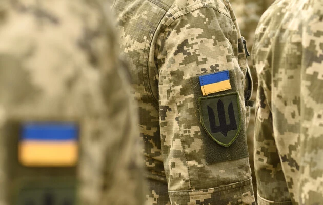 Верховная Рада разрешила украинцам старше 60 лет служить по контракту