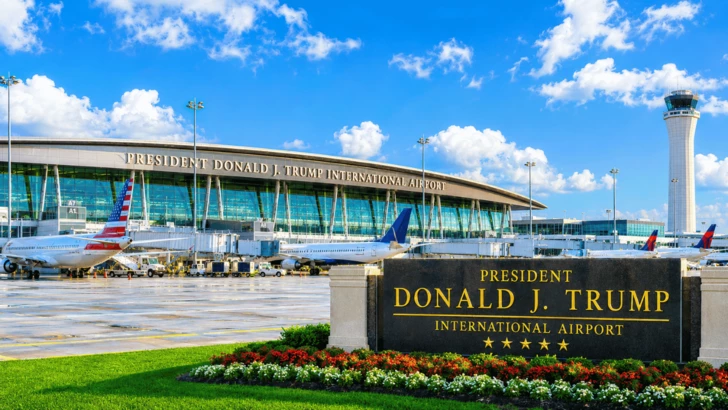 Аэропорт Палм-Бич официально переименован в честь Дональда Трампа