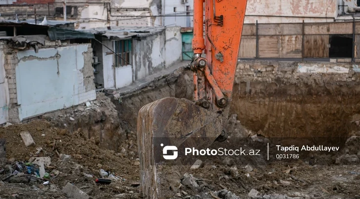 В Наримановском районе Баку на первом этапе планируют снести 15 зданий