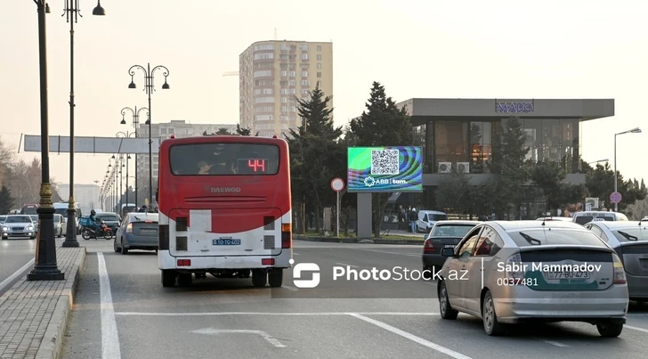 Старые бакинские автобусы: стоит ожидать решения проблемы?