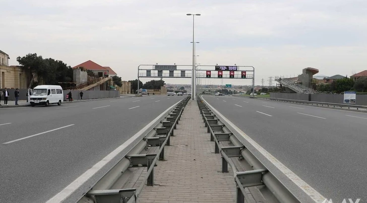 На оживленной бакинской трассе ограничат движение транспорта