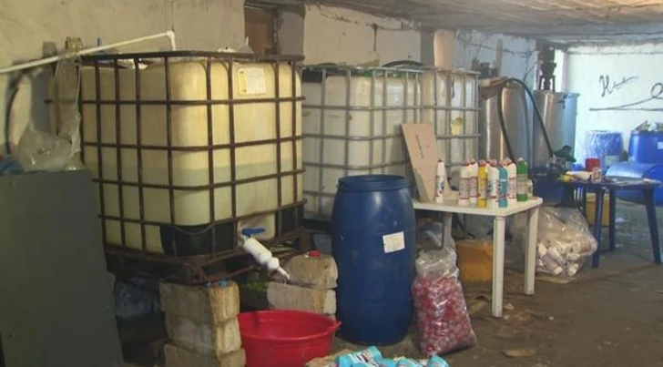 В Абшеронском районе выявлен подпольный цех, выпускавший опасные для здоровья моющие средства