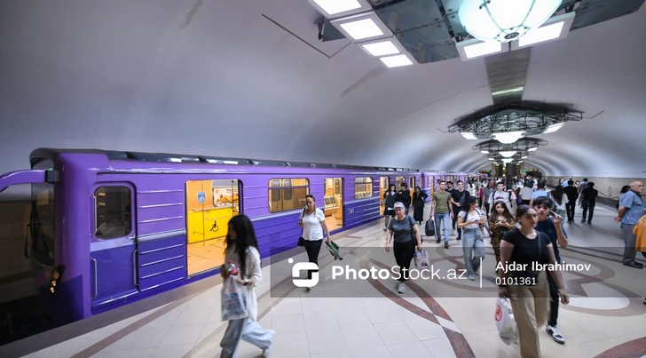 Духота в бакинском метро: что делается для улучшения микроклимата в вагонах и на станциях?